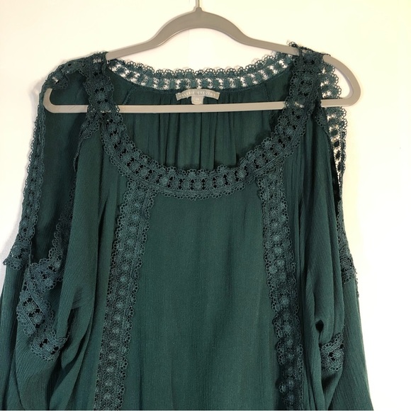 Valerie Stevens Emerald Green Cold Shoulder Peasant Blouse - Picture 2 of 12
